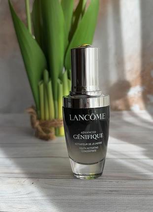 Усовершенствованная сыворотка-активатор молодости кожи lancome advanced genifique youth activating concentrate