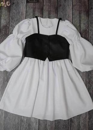 Стильное платье для модниц, ткань- костюмное, топ - экокожа. платье-белое.