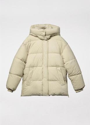 Пуховик куртка оверсайз с капюшоном zara