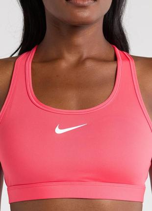 Яскравий рожевий спортивний топ nike