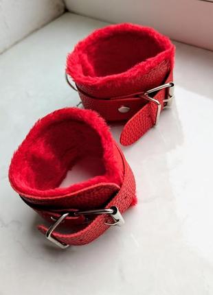 Наручники бдсм червоні