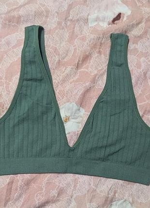 Бюстгальтер топ в рубчик