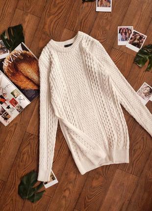 Туника с вырезом на ножке