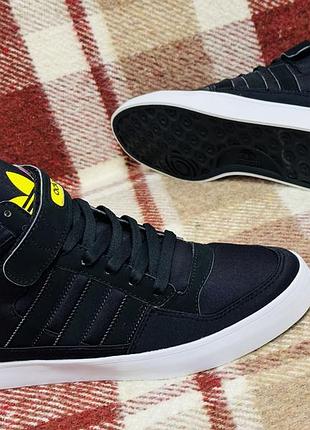 Жіночі кросівки, снікерси adidas (оригінал)
