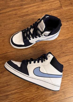 Кроссовки высокие nike