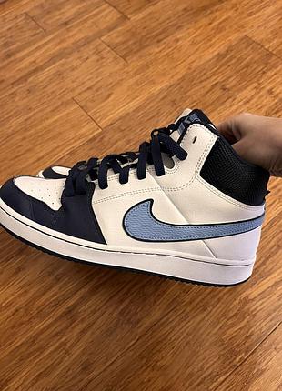 Кроссовки высокие nike3 фото