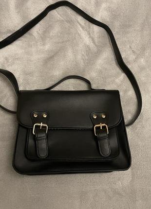 Чорна сумка sinsay