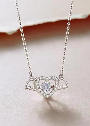 Ланцюжок з кулоном серця крила камінець