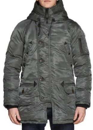 Зимняя куртка. цвет очень классный! made in ausa размер l/m