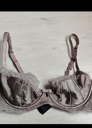 Бюстгальтер