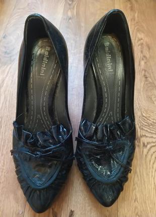 Туфли на каблуках