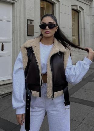 Трендова жилетка дублянка з хутром zara