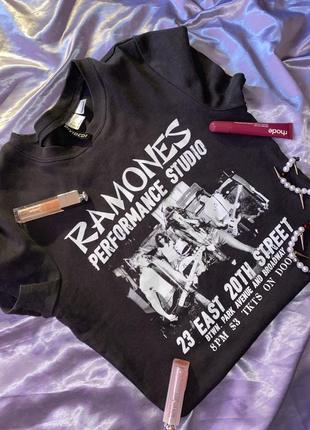 Свободный топ из ramones