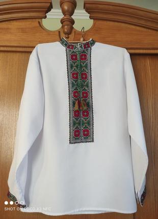 Мужская рубашка ручной вышивки