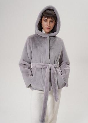 Шуба под кролика серая с капюшоном и капюшон и поясом короткая зима