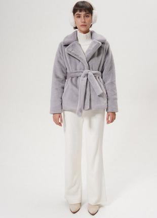 Шуба под кролика с воротником серая короткая с поясом