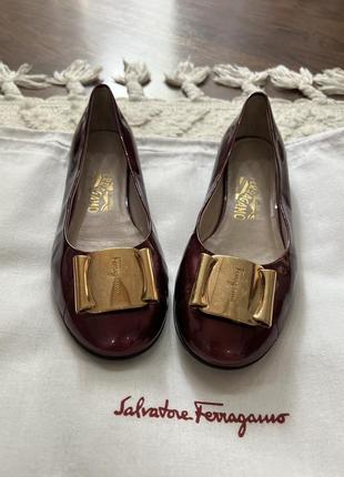 Шикарные лаковые балетки salvatore ferragamo оригинал