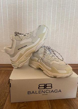 Кросівки Balenciaga кросівки tripl s