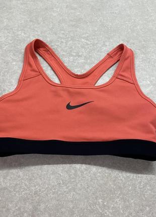 Спортивный топ nike
