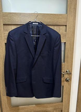 Класичний чоловічий піджак синій