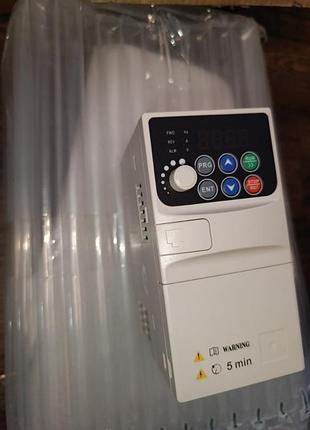 Преобразователь частоты на suswe su600-2r2g2 на 2.2 квт 380v400 герц