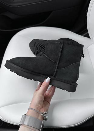 Ugg mini black