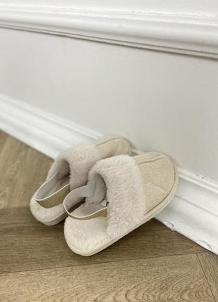 Плюшеві капці