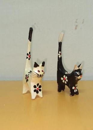 Дерев'яні котики пара