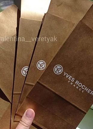 Золотистый подарочный пакет конверт ив роше yves rocher золотистый подарочной пакет конверт пив роше