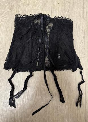 Широкий пояс для чулок