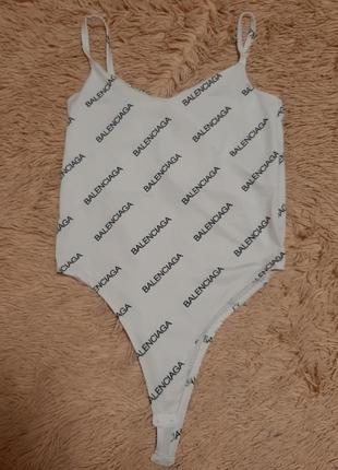 Боди с модным принтом