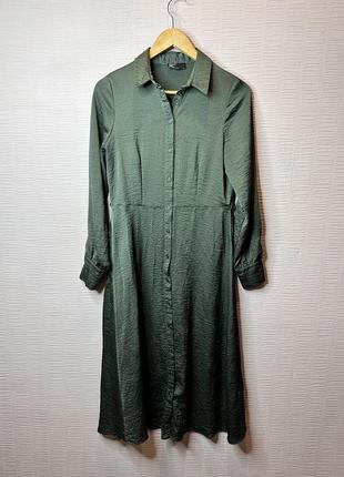 Платье миди на пуговицах с воротничком