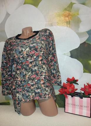 Модний квітковий світшот з подовженою спинкою від pull&bear
