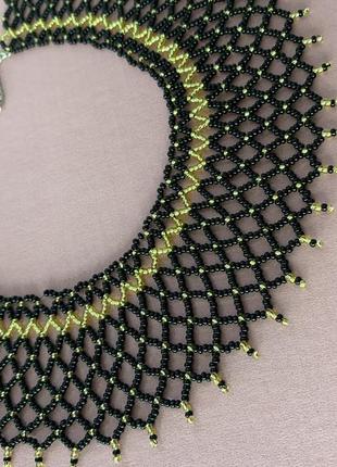 Украшение из бисера