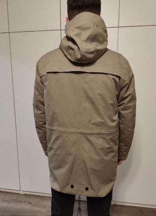 Бежева куртка парка