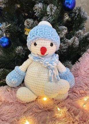 Новогодний снеговик под елку