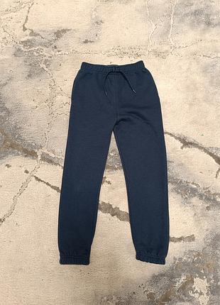 Спортивные синие брюки на девочку или мальчика 9 р. 140 г.