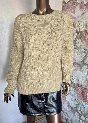 Красивый свитерик