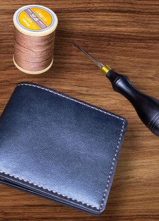 Кошелек бифолд из натуральной кожи, черный, ручная работа.  (001)