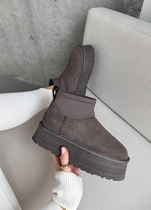 Ugg platform 9