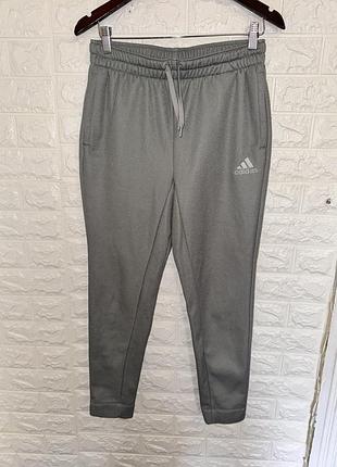 Спортивные штаны adidas
