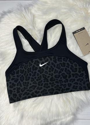 Спортивный топ nike