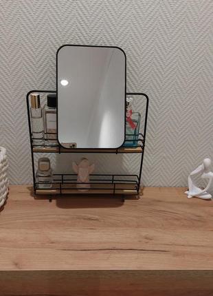 Зеркало и этажерка, изумительный органайзер, можно приобрести отдельно.