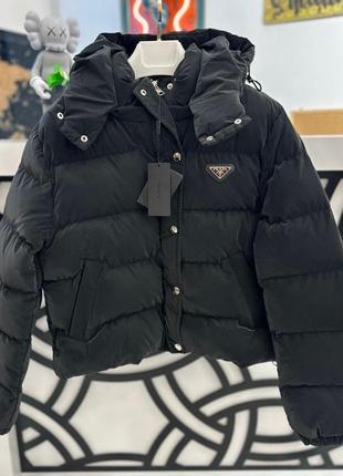 Женская куртка prada