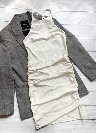 Мини платье по фигуре в утяжелике с открытой спинкой