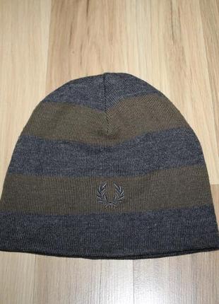 Шапка fred perry