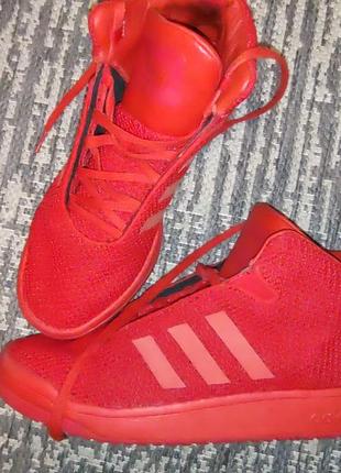 Кроссовки adidas оригинал
