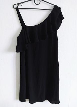 Шифоновое платье с рюшами