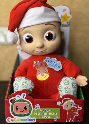 Мягкая игрушка cocomelon musical deck the halls jj doll