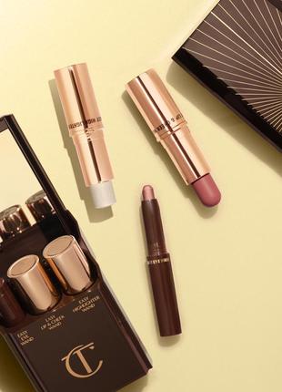 Набор для макияжа charlotte tilbury sun kissed look in 5 помада, тени, румян, хайлайтер